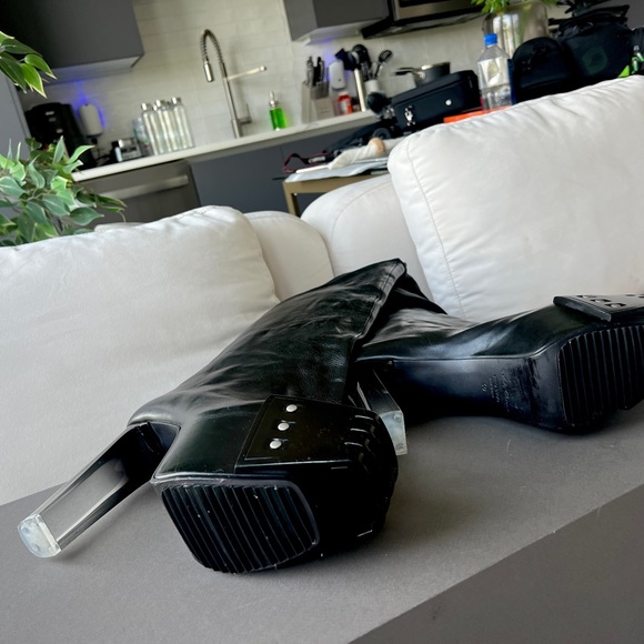 Brand new rick Owens flare boots - Picture 5 of 11